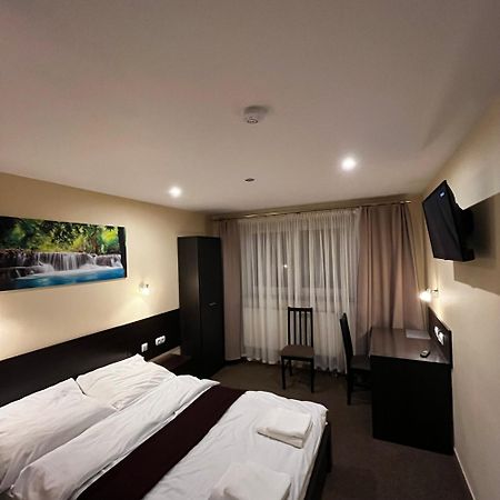 Valda House Hotell Rybie Eksteriør bilde