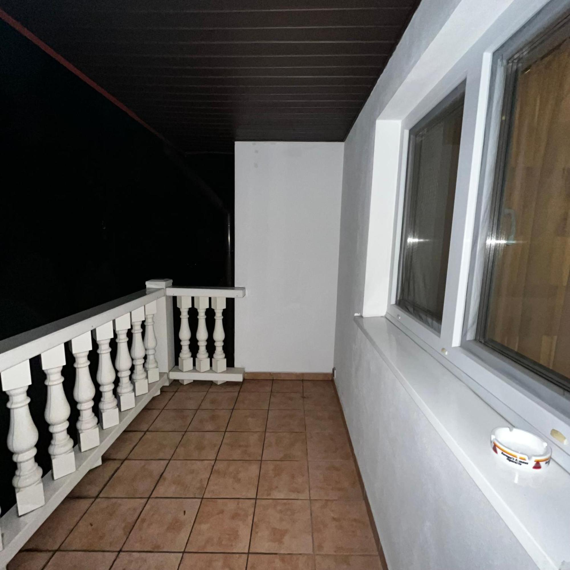 Valda House Hotell Rybie Eksteriør bilde